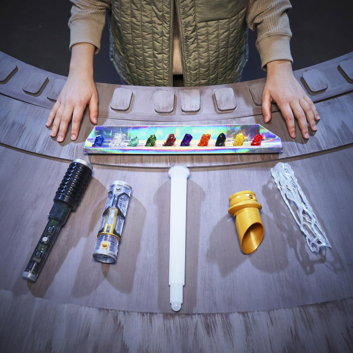 Hasbro Star Wars Sabre laser Cristal Kyber avec 10 cristaux Hasbro Star Wars Sabre laser Cristal Kyber avec 10 cristaux
