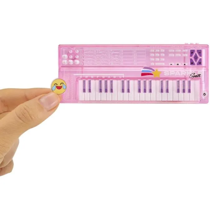 Rainbow High Jr High - Poupée Fashion Rock Band Amaya, 22 cm - Avec Tenue et Accessoires - À Collectionner - À Partir de 4 Ans