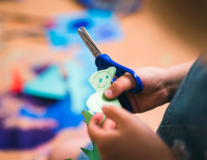 Fiskars Ciseaux pour enfants 6+ à bouts ronds 13cm, Bleu brillant