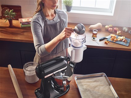 KitchenAid Accessoire 5KSMSFTA - Tamis doseur avec balance de cuisine numérique intégrée pour robot pâtissier