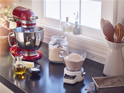KitchenAid Accessoire 5KSMSFTA - Tamis doseur avec balance de cuisine numérique intégrée pour robot pâtissier