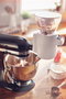 KitchenAid Accessoire 5KSMSFTA - Tamis doseur avec balance de cuisine numérique intégrée pour robot pâtissier