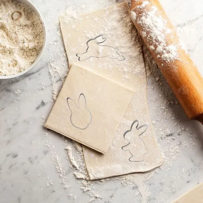 Zenker Ensemble de Moule à Gâteau 3D Lapin de Pâques avec 5 Emporte-Pièces Lapins - Moules en Acier Antiadhésif pour Lamele Alsacien