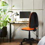 PIQUERAS Y CRESPO Chaise de bureau Aýna, tissu vert, base polyamide noir, roulettes parquet