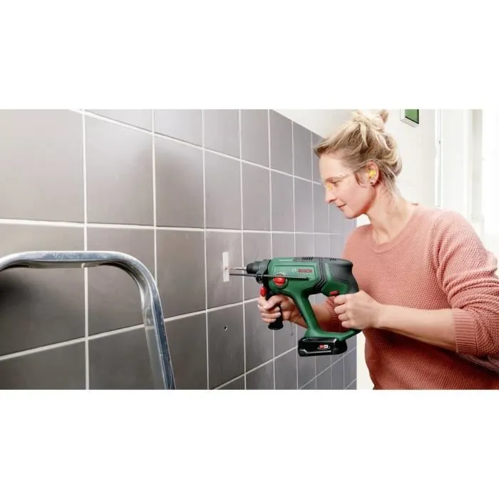 Bosch UniversalHammer 18V Perforateur SDS Plus sans fil 2,5 Ah - 2 J - Léger 2,5 kg Bosch UniversalHammer 18V Perforateur SDS Plus sans fil 2,5 Ah - 2 J - Léger 2,5 kg