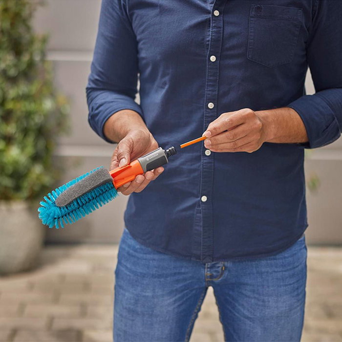 Gardena Cleansystem Kit de nettoyage pour vélo avec brosse et shampoing wax