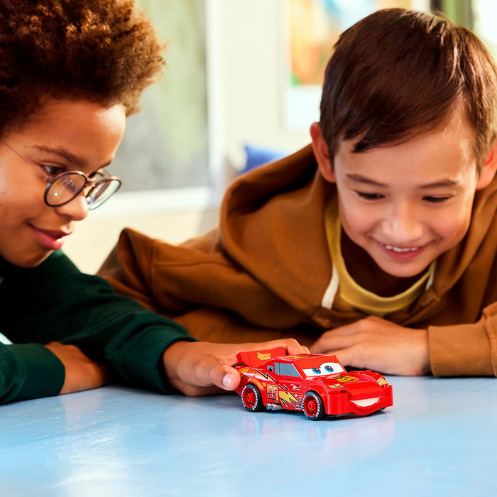 LEGO Speed Champions Flash McQueen, 270 pièces LEGO Speed Champions Flash McQueen, 270 pièces