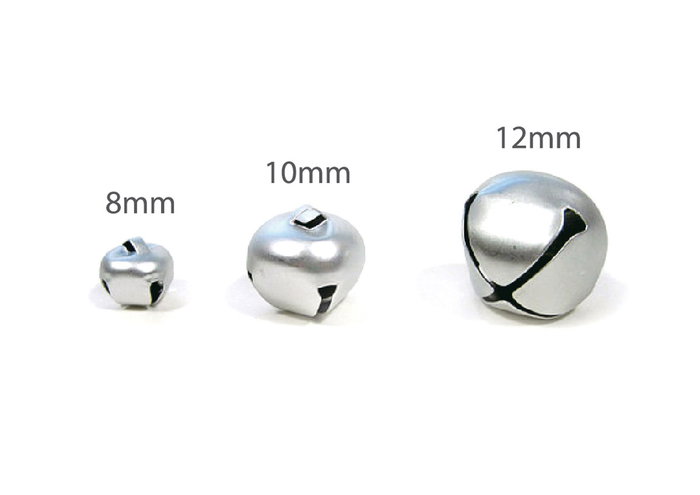 Innspiro Lot de 30 clochettes en métal argentées (8mm, 10mm, 12mm)
