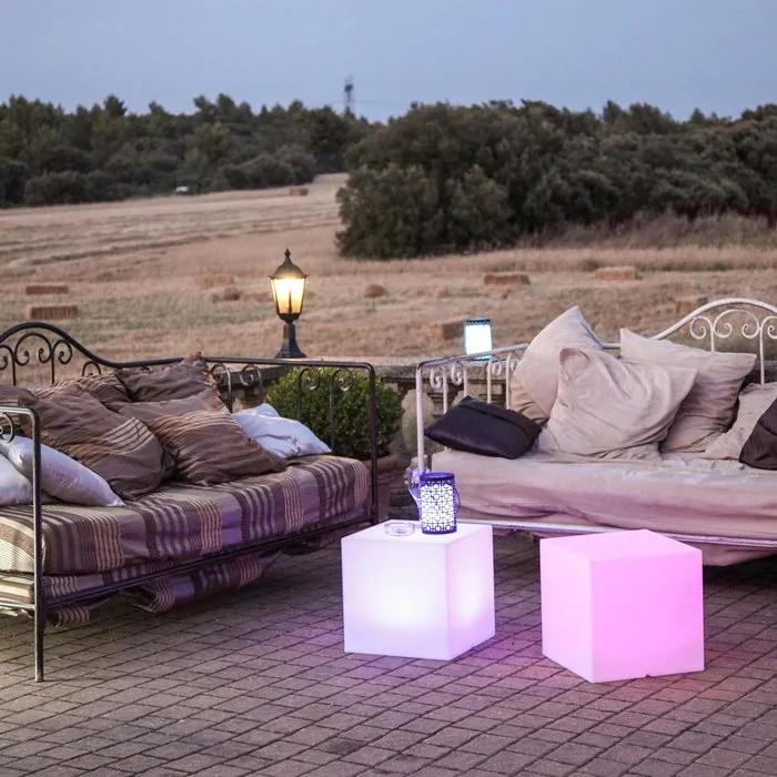 Lumisky Carry C40 - Cube lumineux tabouret LED multicolore dimmable - Sans fil avec recharge induction - 40 cm - Pour intérieur et extérieur (IP66)