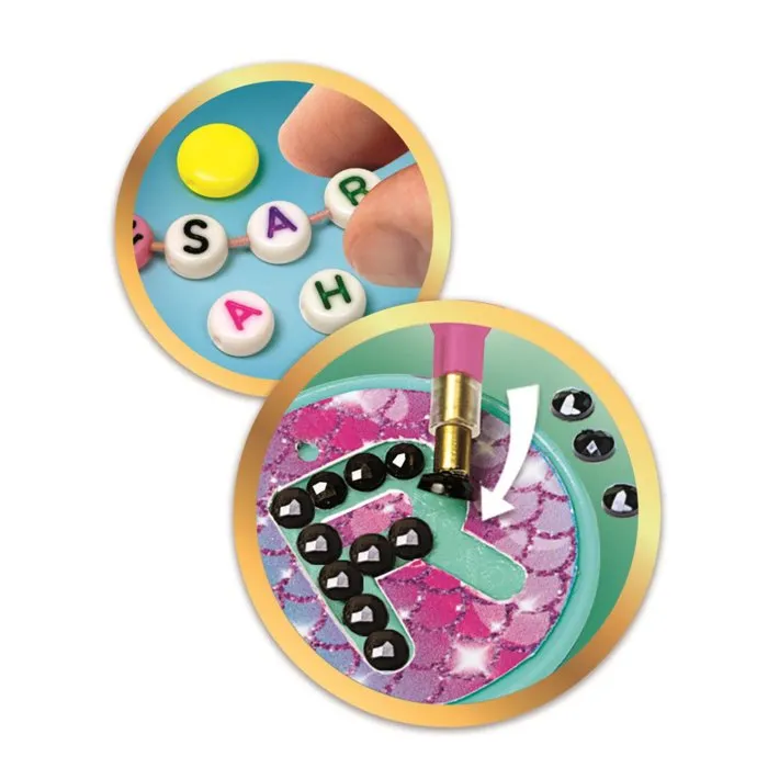 Clementoni Coffret Bijoux Message Creations Swiftie - Perles, Strass & Cordons Élastiques Clementoni Coffret Bijoux Message Creations Swiftie - Perles, Strass & Cordons Élastiques