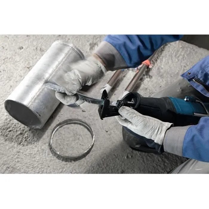 Bosch Professional GSA 1100 E Scie sabre professionnelle 1100W, coupe 230mm bois, 2 lames incluses, coffret