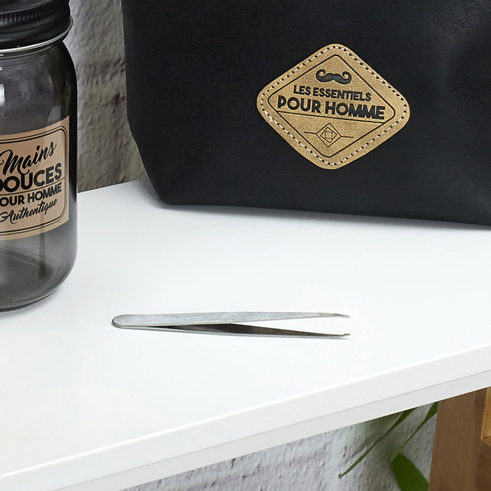 Cosmetic Club Pinces pour poils incarnés en acier inoxydable Cosmetic Club Pinces pour poils incarnés en acier inoxydable