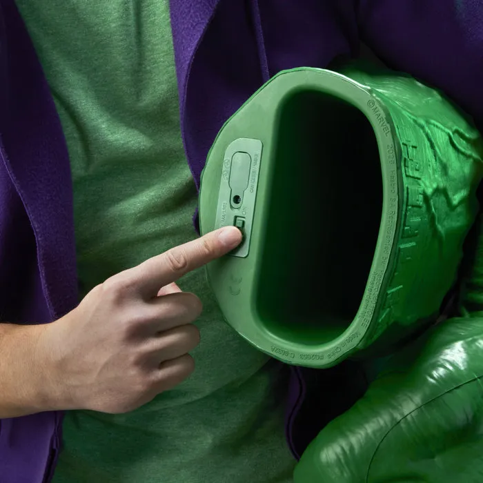 Hasbro Poings de l'incroyable Hulk avec effets sonores électroniques, Marvel Legends Series