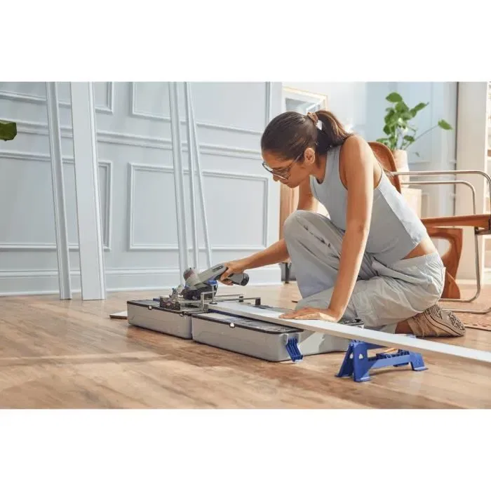 Dremel Blueprint CS12V-S1C Station de sciage portative 12V avec scie compacte, batterie 2Ah et chargeur - 3 types de coupes, guide laser et coffret Dremel Blueprint CS12V-S1C Station de sciage portative 12V avec scie compacte, batterie 2Ah et chargeur - 3 types de coupes, guide laser et coffret