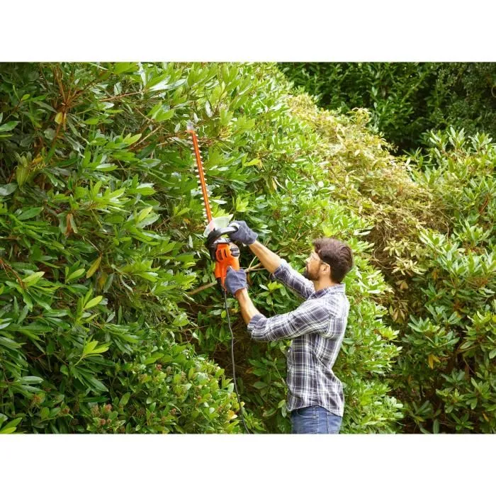Black+Decker taille-haies électrique filaire BEHTS301-QS 500W avec lame de scie Sawblade de 50 cm pour haies petites à moyennes Black+Decker taille-haies électrique filaire BEHTS301-QS 500W avec lame de scie Sawblade de 50 cm pour haies petites à moyennes