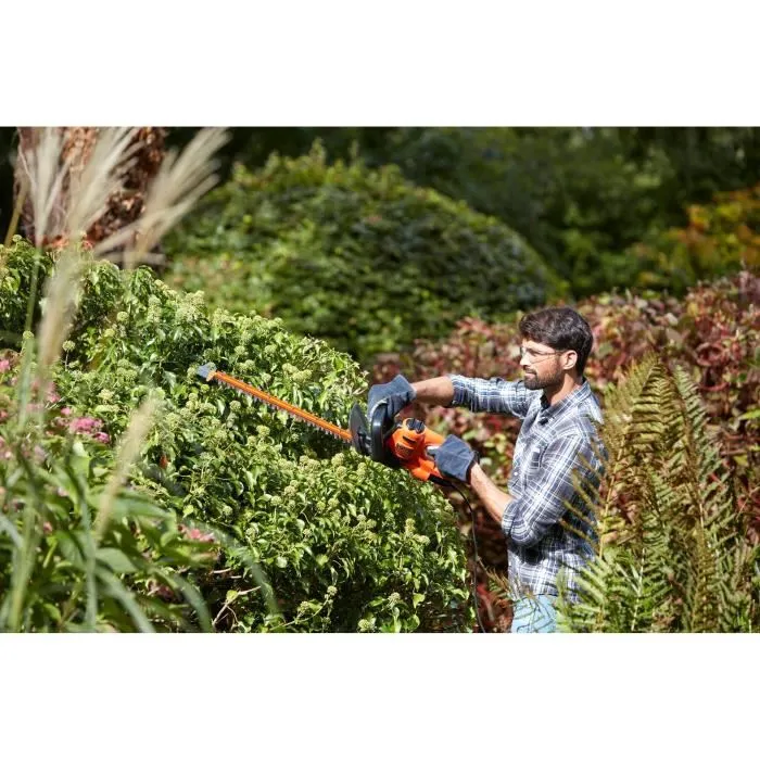 Black+Decker taille-haies électrique filaire BEHTS301-QS 500W avec lame de scie Sawblade de 50 cm pour haies petites à moyennes Black+Decker taille-haies électrique filaire BEHTS301-QS 500W avec lame de scie Sawblade de 50 cm pour haies petites à moyennes