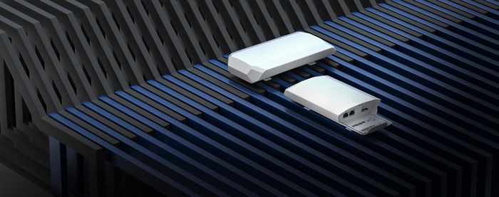Teltonika Networks Routeur 5G OTD500 4G LTE Cat 19 avec eSIM, PoE entrée/sortie, protection IP55, double SIM et WiFi jusqu'à 867 Mbps