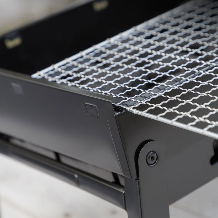 Pack 2 tapis pour four ou barbecue et barbecue pliable portable pour charbon InnovaGoods