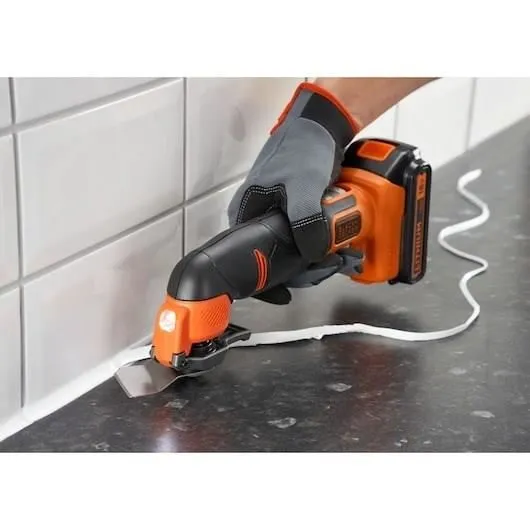 Black + Decker BDCOS18D1K-QW Outil multifonction 18V Lithium avec 20 accessoires, batterie et chargeur