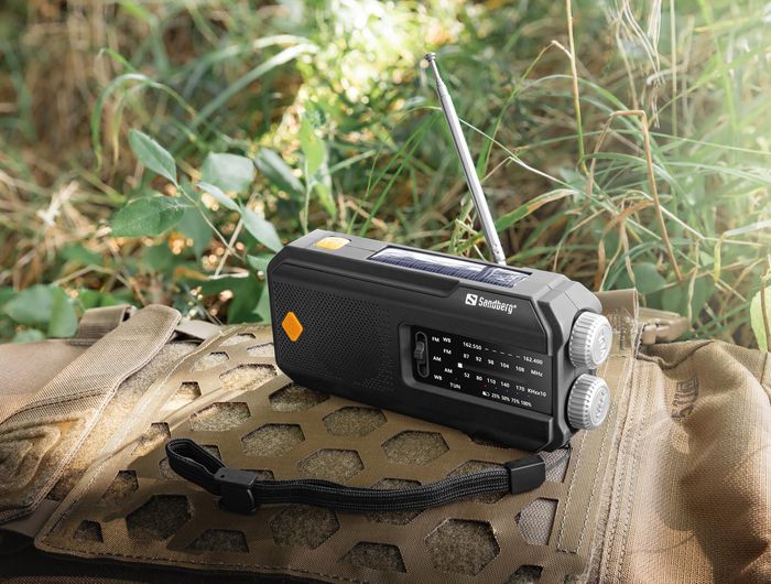 Sandberg Survivor Radio All-in-1 2000 - Radio AM/FM portable avec panneau solaire, power bank 2000 mAh, lampe de poche et manivelle