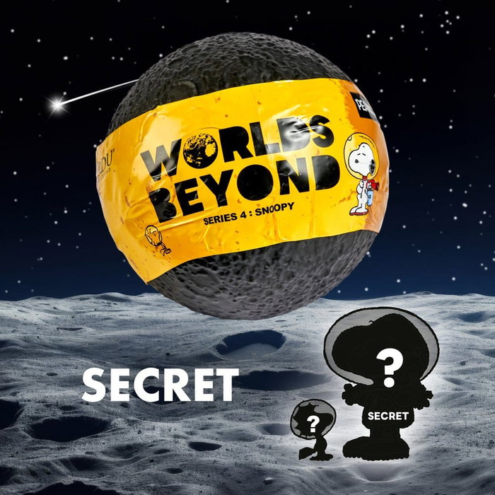 Peanuts Capsule figurines Worlds Beyond Snoopy Display (6)