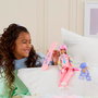 Barbie Poupée Snowboarder Deluxe avec effet de couleur, accessoires et vêtements, référence Jkf78 Mattel