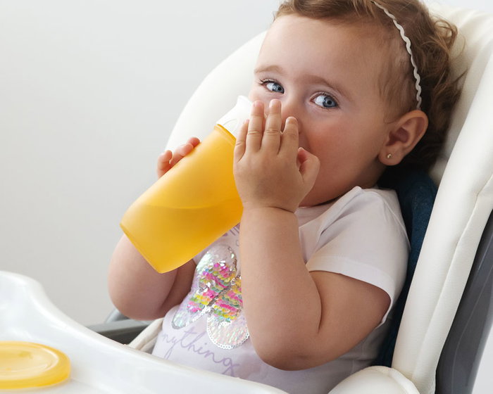 KioKids Vaso d'apprentissage tasse bec pour bébé Step 3, 300 mL, jaune moutarde, âge +12 mois, design Soft Nordic