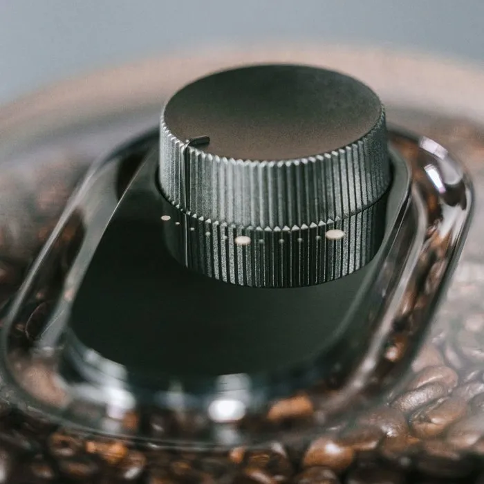 Melitta 1030-11 Cafetière filtre avec moulin à café en céramique intégré - Aromafresh Therm Pro - 8 tasses - 1080 W - Noir