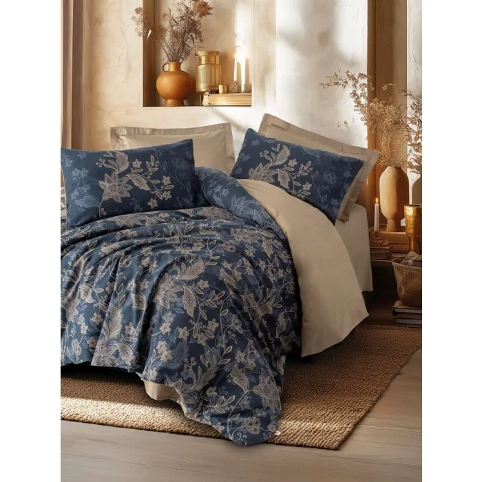 Parure de lit King Size en satin beige, 1 housse de couette 240 x 220 cm + 2 taies d'oreiller 60 x 60 cm Parure de lit King Size en satin beige, 1 housse de couette 240 x 220 cm + 2 taies d'oreiller 60 x 60 cm