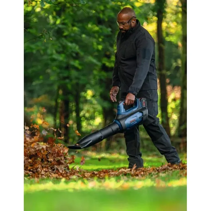 Bosch Professional Souffleur GBL 18V-800 (Machine seule) Bosch Professional Souffleur GBL 18V-800 (Machine seule)