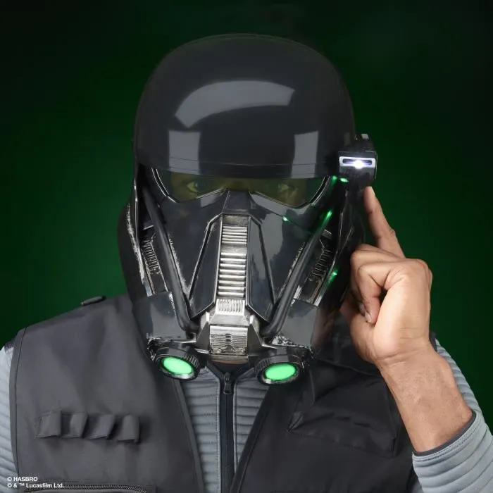Hasbro Star Wars The Black Series - Casque Death Trooper Imperial Premium Electronique avec LED Avancées, Article Cosplay, Des 14 ans