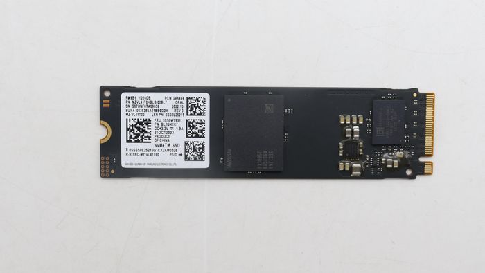 Lenovo 1TB M.2 2280 SSD PCIe 4.0 x4 Lenovo 1TB M.2 2280 SSD PCIe 4.0 x4