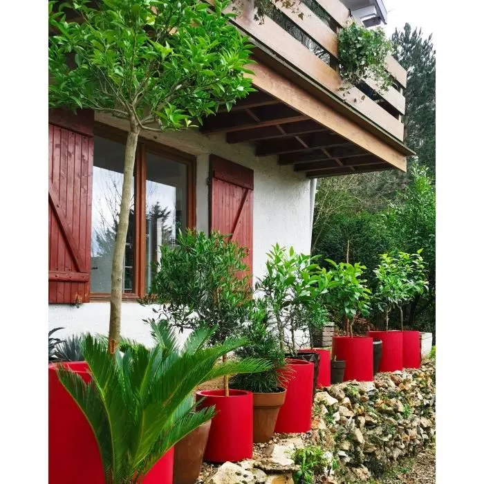 Riviera - Pot de fleurs Granit rond D49 x H53.5 cm 57L rouge, double paroi avec système de rétention d'eau, 100% recyclable, fabriqué en France