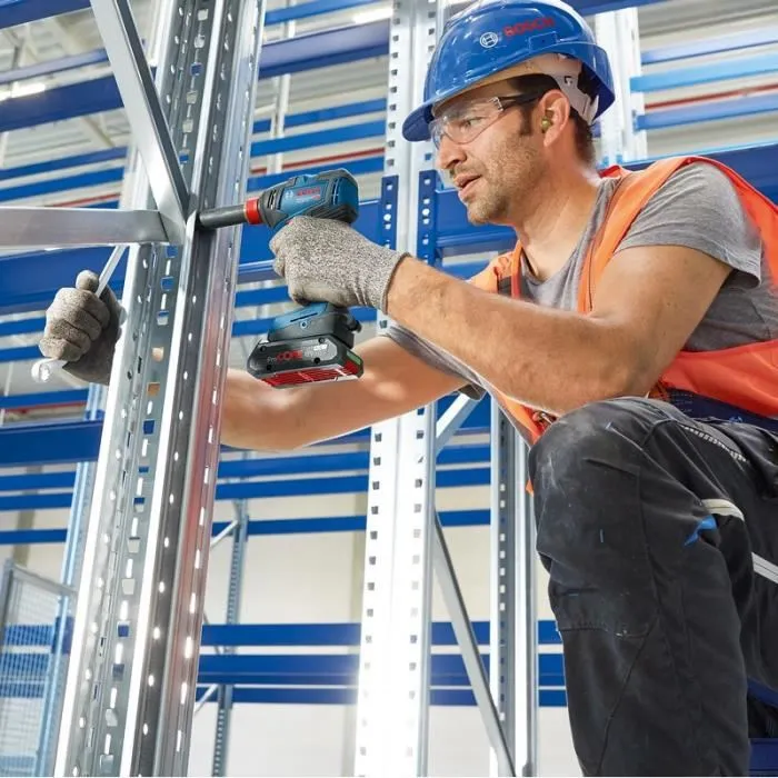 Bosch Professional Kit 2 outils sans fil : Visseuse à chocs-boulonneuse GDX 18V-200 et Perceuse à percussion GSB 18V-55 avec mallette L-CASE - 06019J2208