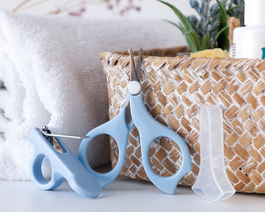 KioKids Set de Manucure pour Bébé avec Ciseaux à Bout Rond et Coupe-Ongles, Bleu, +0 Mois