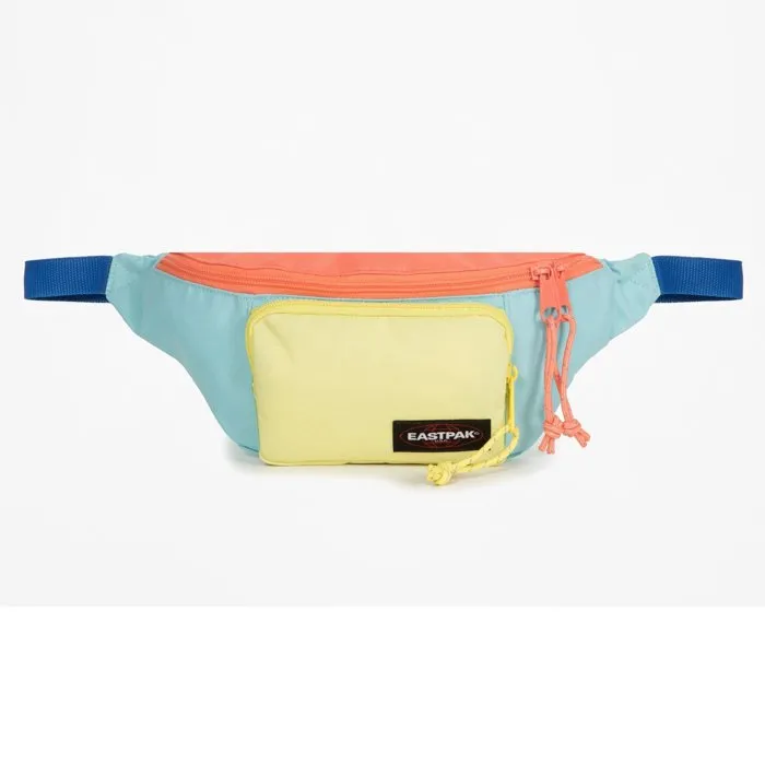 EASTPAK Sac Banane Page Blocked Blue - Léger, Compact et Pratique EASTPAK Sac Banane Page Blocked Blue - Léger, Compact et Pratique