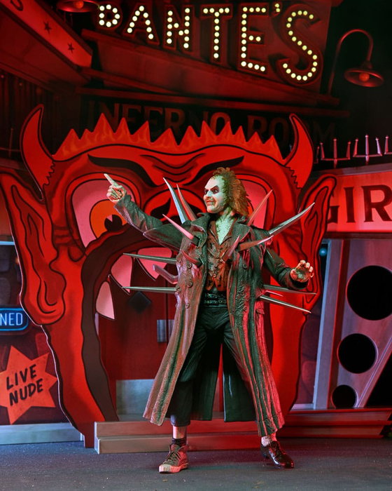 NECA Beetlejuice (1988) Diorama Trenchcoat with Spikes Inferno Room Deluxe Set NECA Beetlejuice (1988) Diorama Trenchcoat with Spikes Inferno Room Deluxe Set
