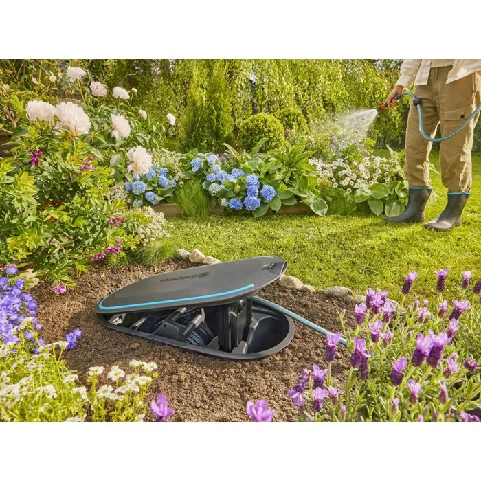 Gardena Dévidoir automatique enterré RollUp M - Enrouleur automatique avec couvercle amovible - Tuyau 20 m Gardena Dévidoir automatique enterré RollUp M - Enrouleur automatique avec couvercle amovible - Tuyau 20 m