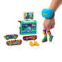 Hot Wheels Pack Skate 90s Rewind et Grind HXP57 - 3 patinettes rétro avec rampe transformable et chaussures interchangeables - Version multilingue