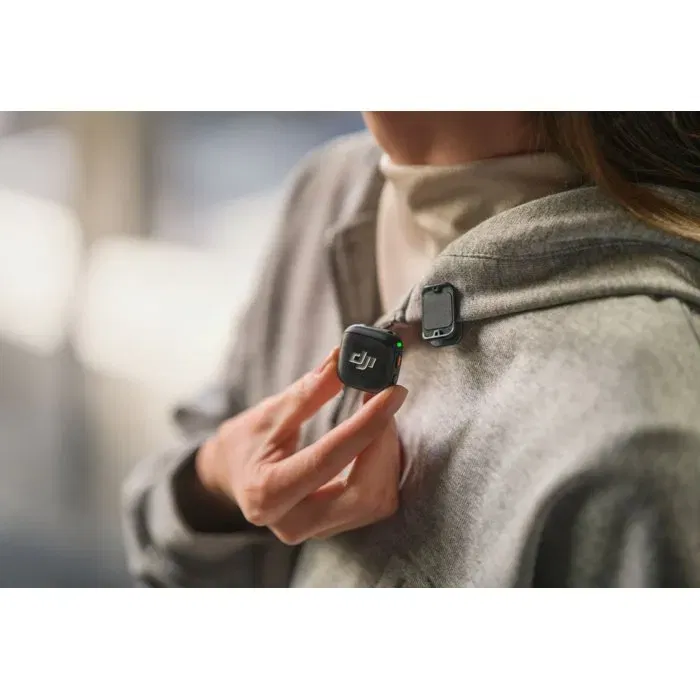DJI Mic 3 - Émetteur micro sans fil compact et léger avec fixation magnétique et clip détachable pour audio professionnel DJI Mic 3 - Émetteur micro sans fil compact et léger avec fixation magnétique et clip détachable pour audio professionnel