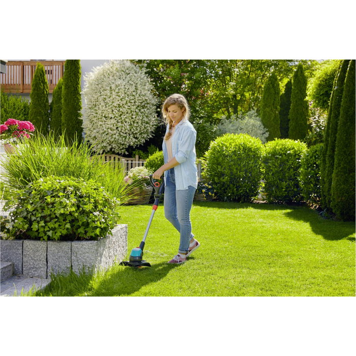 Gardena EasyCut 23/18V P4A - Coupe-bordure à batterie 23 cm Gardena EasyCut 23/18V P4A - Coupe-bordure à batterie 23 cm
