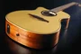 LAG Guitare électroacoustique Auditorium Tramontane 88 A/E Cutaway pour gaucher, table épicéa massif, caisse acajou, naturel, Stage Lâg