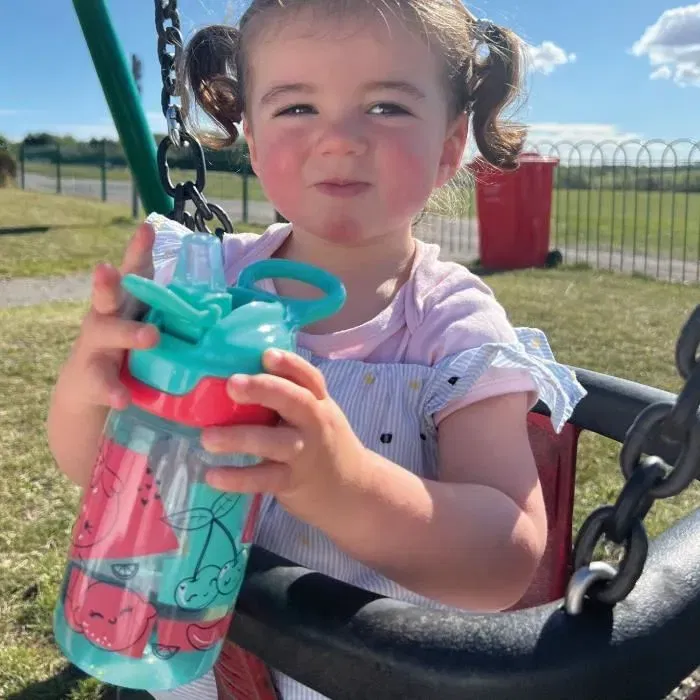 Nuby Incredible Gulp - Lot de 2 Gourdes Isothermes 360 ml avec Bec en Silicone Souple et Poignée - Transparent - Pour Enfants