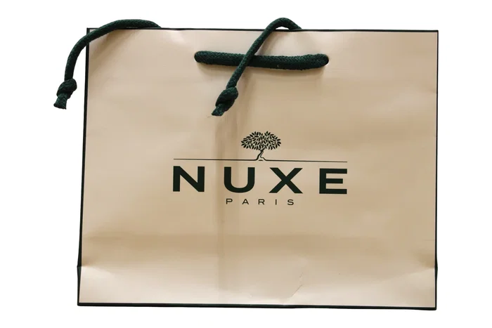 Nuxe Lot de 10 sacs en carton cadeau 21x10 cm Nuxe Lot de 10 sacs en carton cadeau 21x10 cm