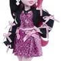 Monster High JHK29 - Poupée Draculaura et son animal prête pour l'école avec 7 accessoires, robe rose et veste noire