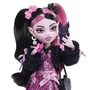 Monster High JHK29 - Poupée Draculaura et son animal prête pour l'école avec 7 accessoires, robe rose et veste noire