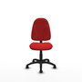 Chaise de bureau Algarra avec mécanisme de contact permanent de base, revêtue de similicuir rouge. Équipée d'un piètement en polyamide noir, sans accoudoirs et de roulettes autobloquantes