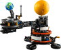LEGO Technic 42179 La Planète Terre et la Lune en Orbite