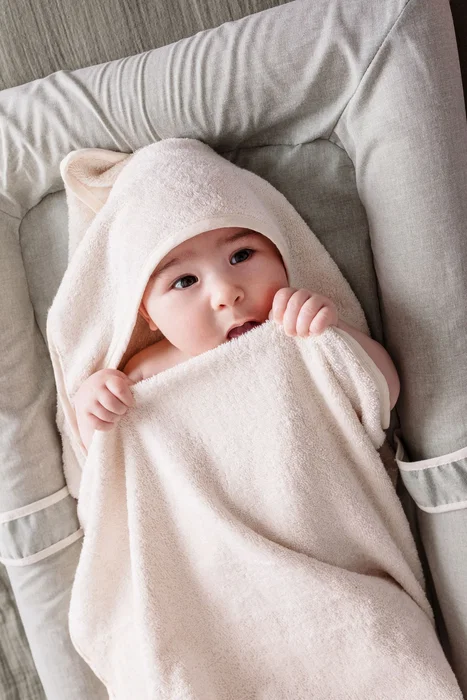 Candide Drap de bain XXL Parent/Bébé - Cape et Tablier 2-en-1 avec Capuche - Taille 100x100 cm - Couleur Écru