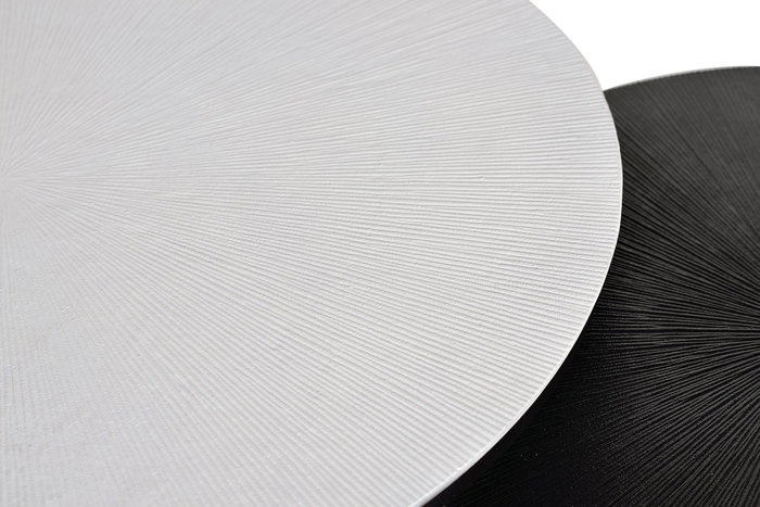 GINER Y COLOMER Lot de 2 tables basses en bois et métal, finition bronze et fer, plateau blanc et noir, diam. 45/76 cm et 40/56 cm